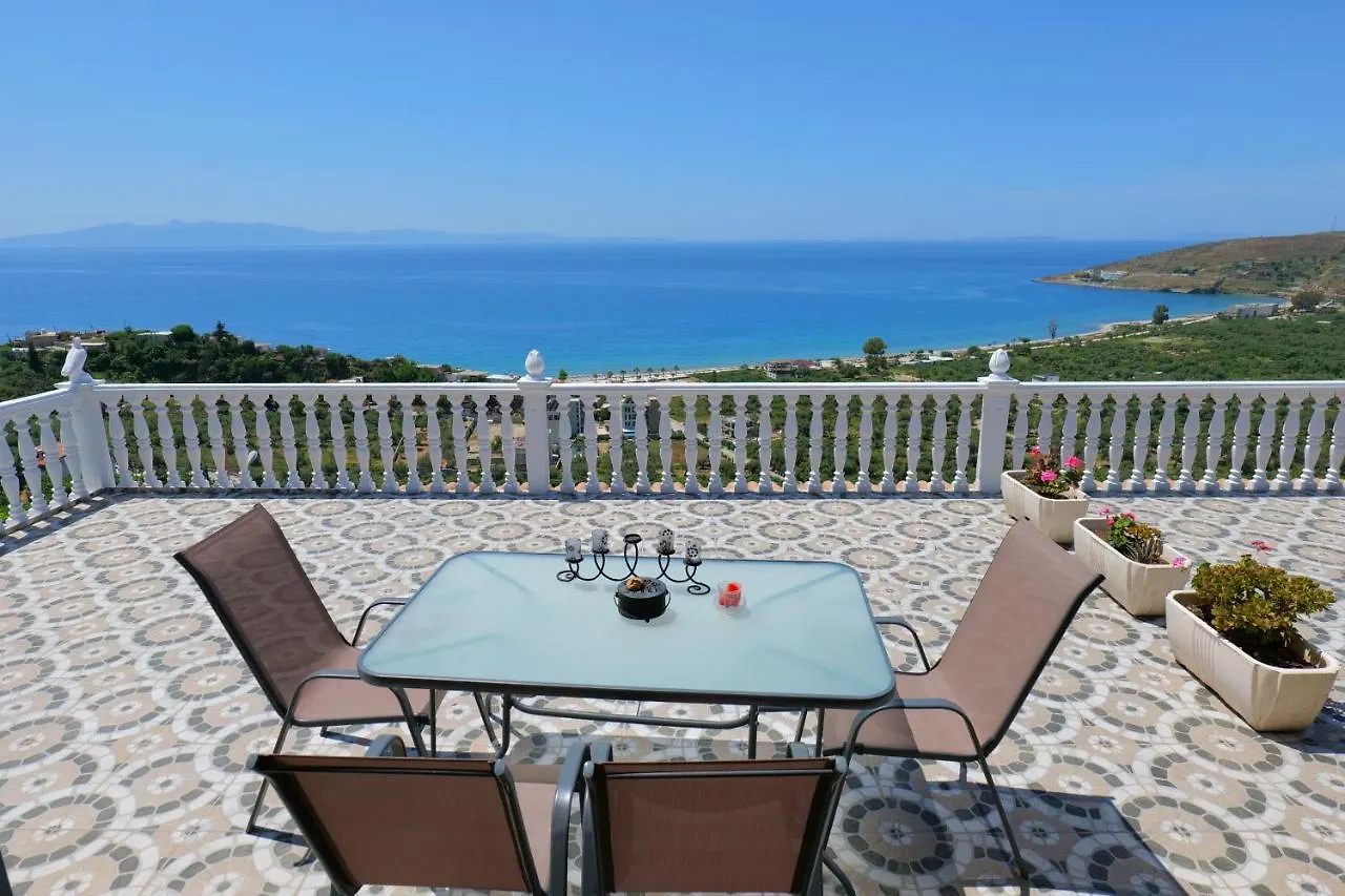 Sunset Villas Qeparo Vakantiehuis