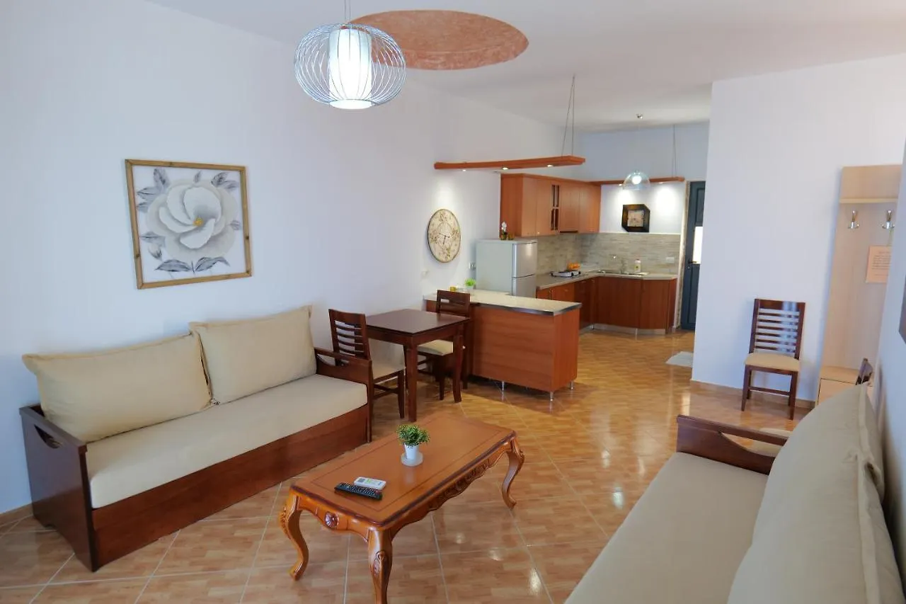 Sunset Villas Qëparo 0*,